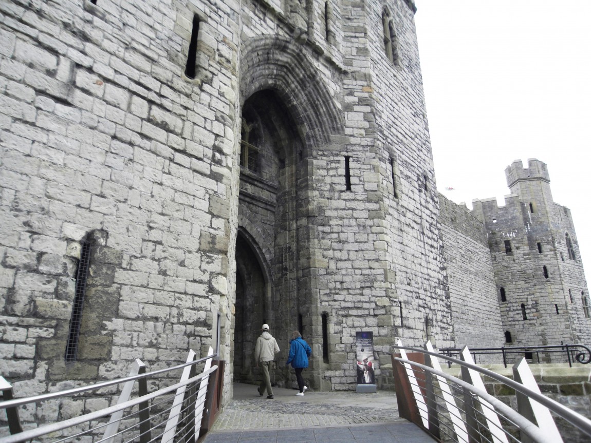 Замок Карнарвон (Caernarfon Castle) (Уэльс)