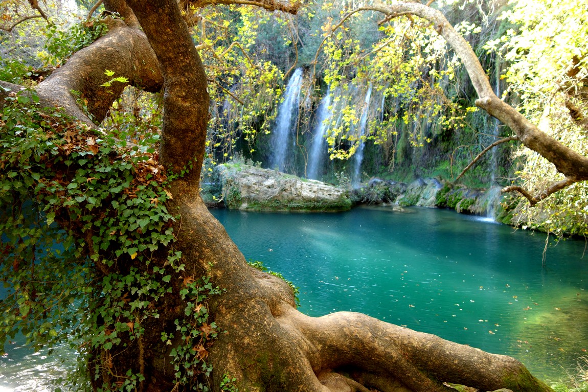 Водопад Куршунлу в Турции