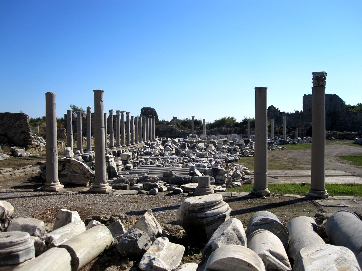 Экскурсия по руинам древнего города Сиде, Турция
