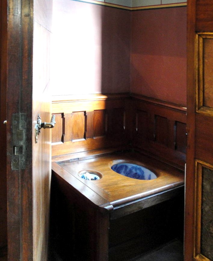 Ванная комната в замке Кардифф