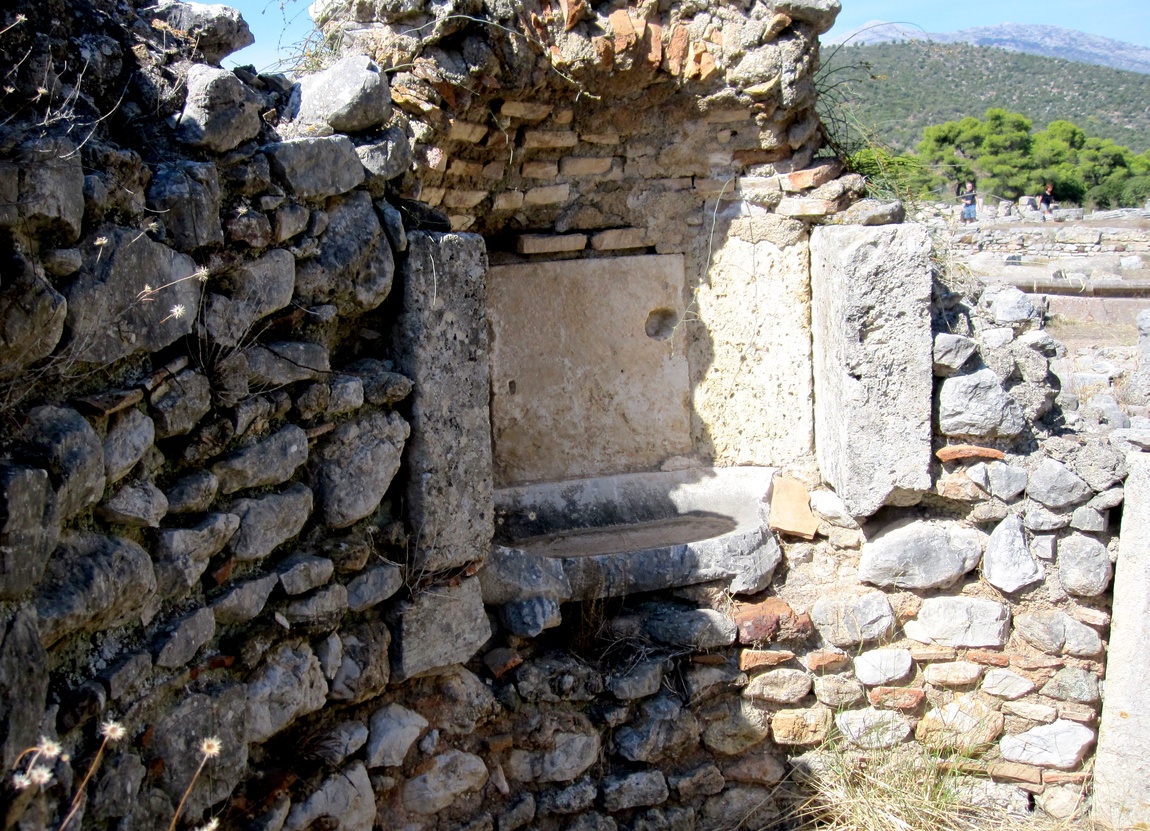 Эпидавр – древнее святилище бога врачевателя, Асклепия (Греция)