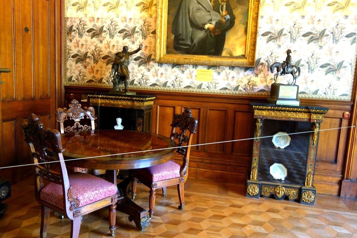 Мебель Воронцовского дворца