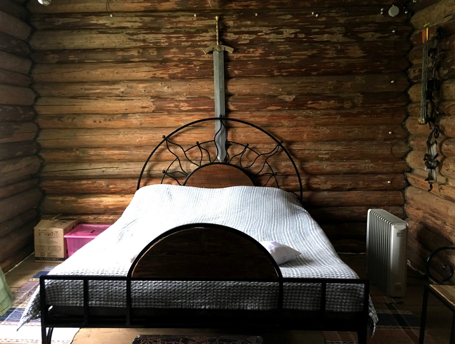 Гостевой вариант спальни в деревяннойм доме