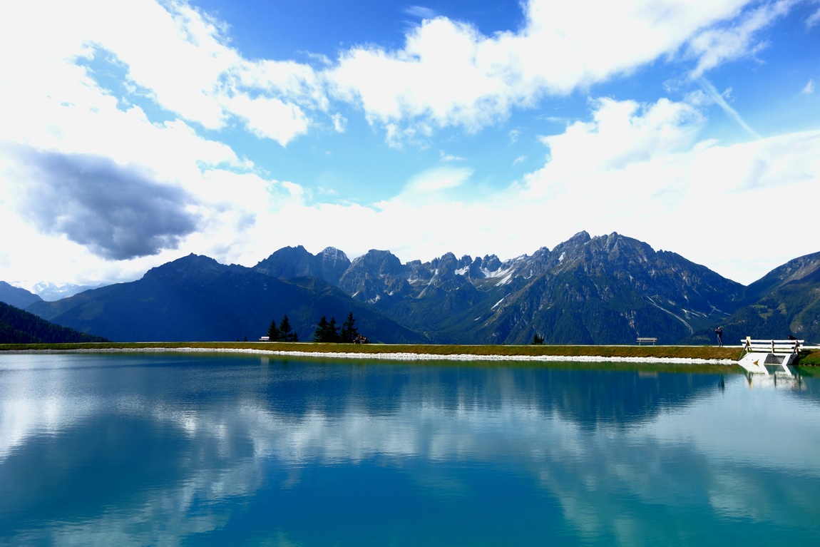 Искусственное озеро на вершине горы «Serles» - Австрия 