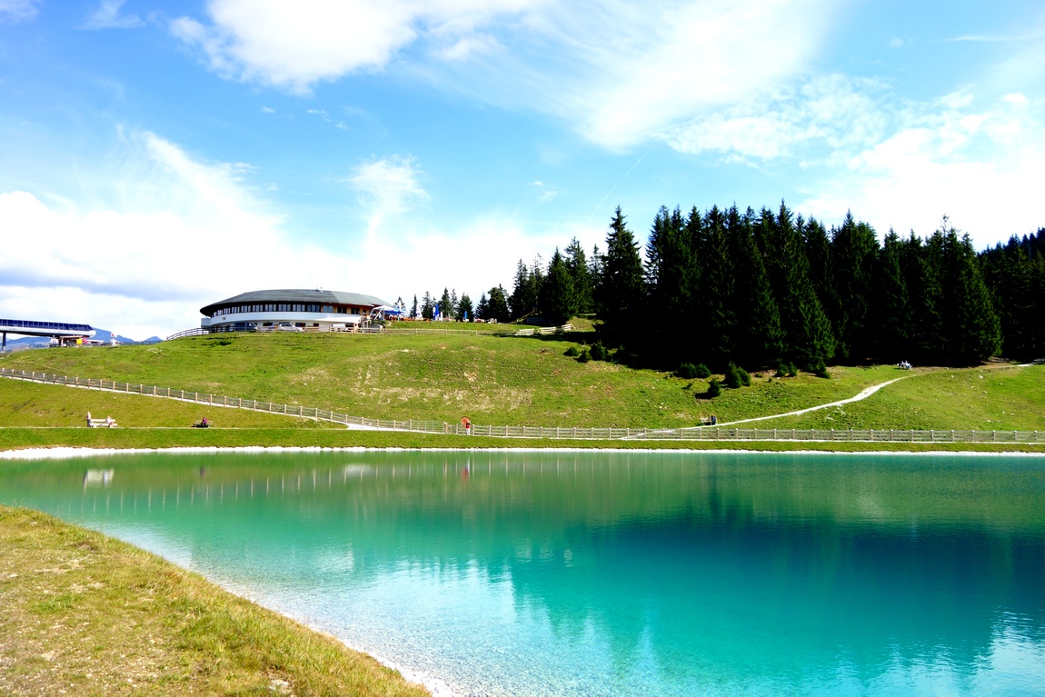 Искусственное озеро на вершине горы «Serles» - Австрия 