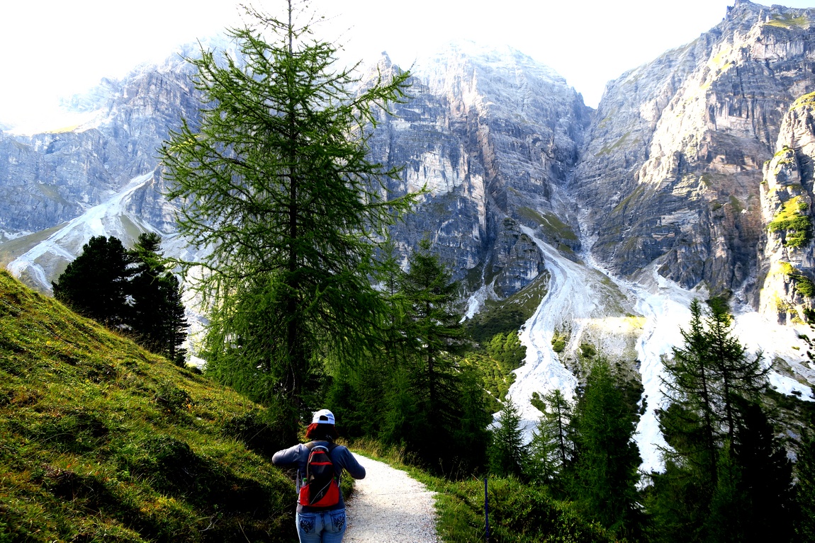 Пешеходная тропа с горы Фулпмес (Австрия)