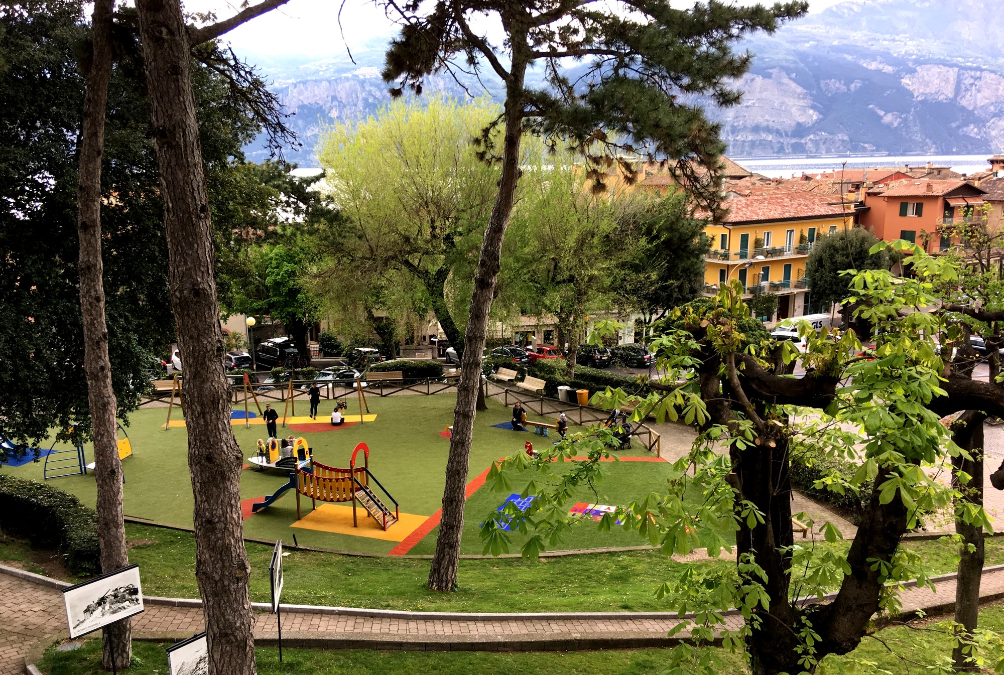 Детская площадка в Италии