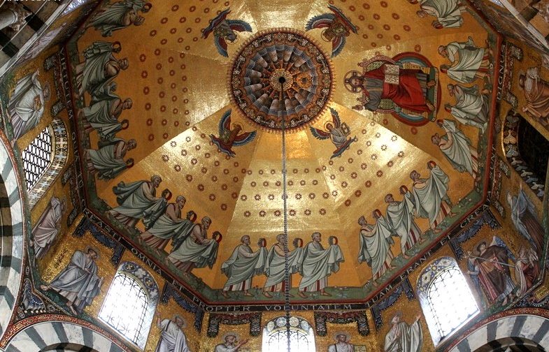 Ахенский потолок в соборе