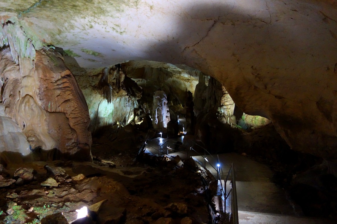 Мраморная пещера (Крым)