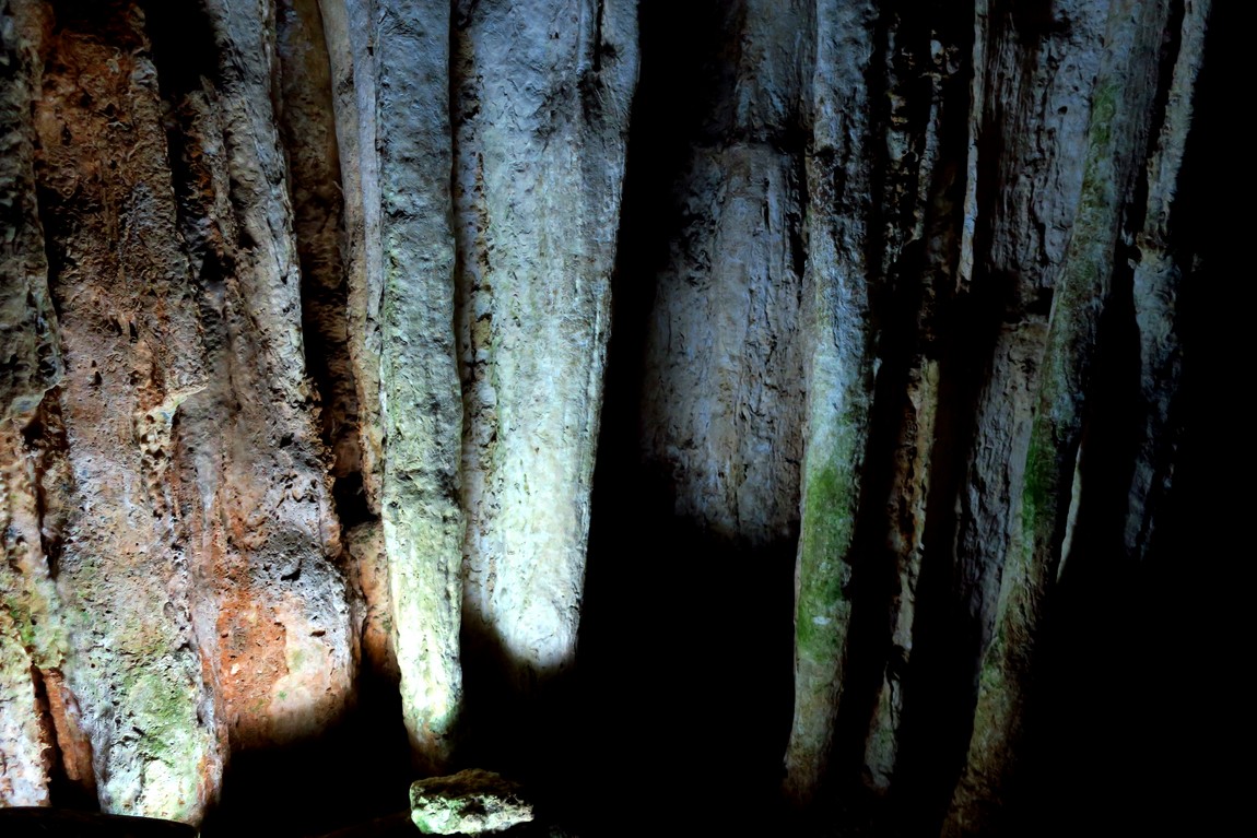 Пещера Эмине-Баир-Хосар (Крым)