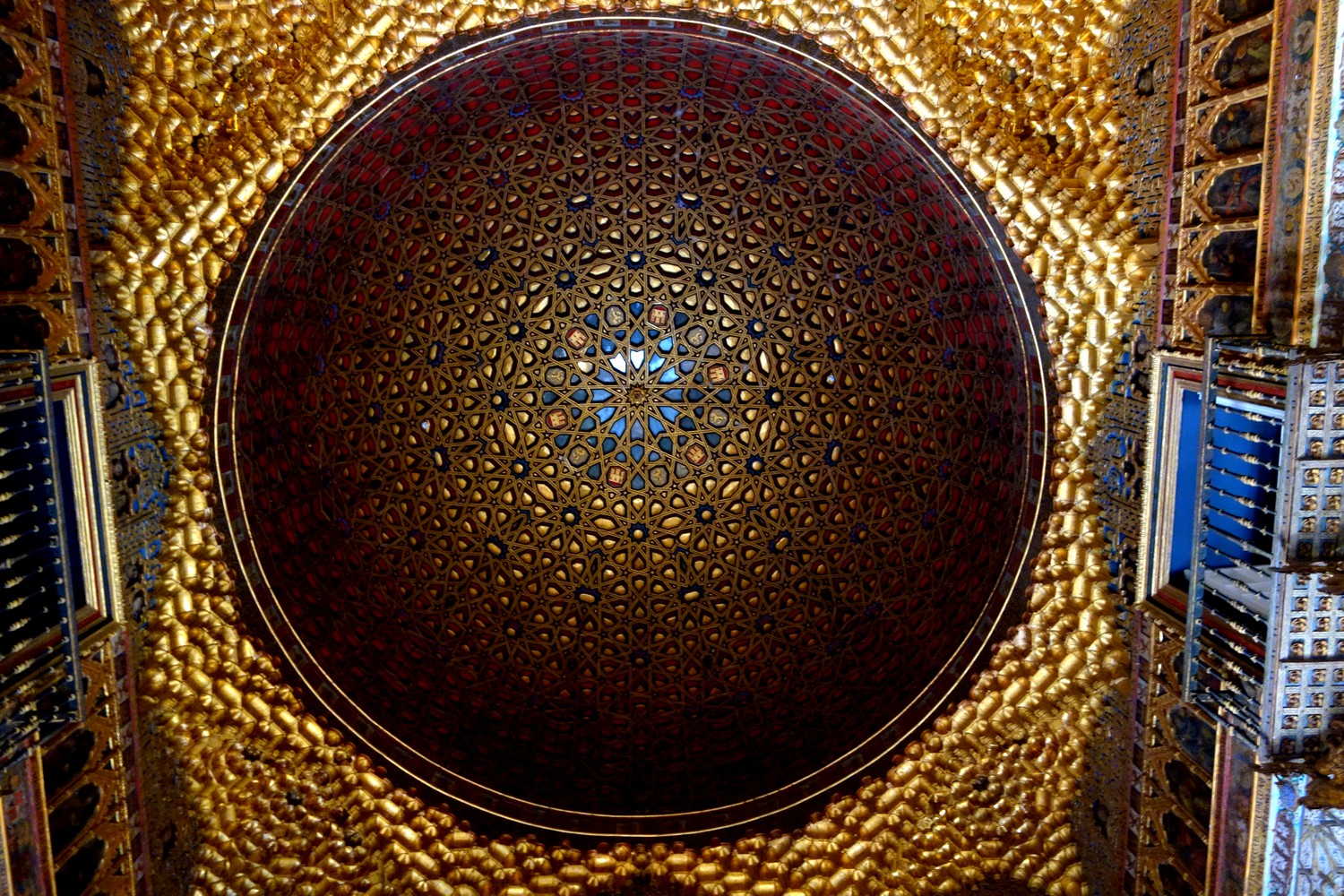 Севильский Алькасар (Испания)- зал Послов (купол)