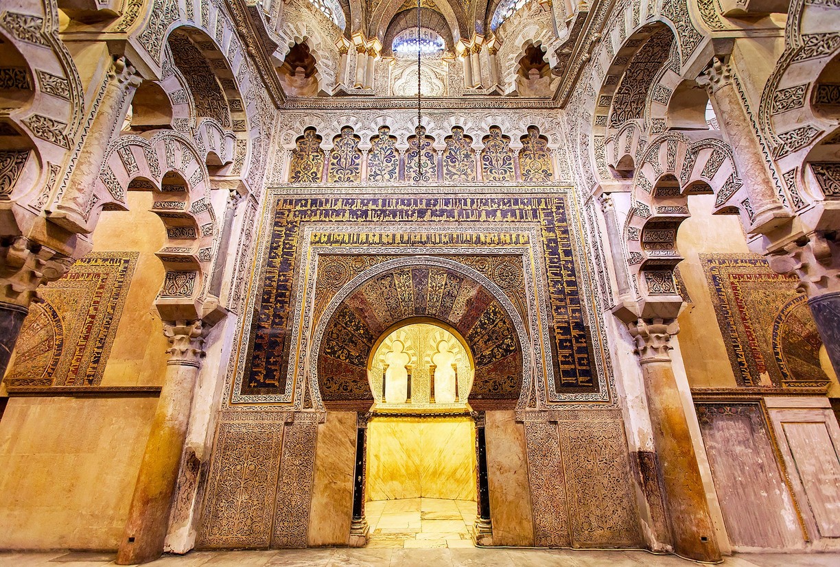 Михраб (молитвенная ниша) в мечети Кордова