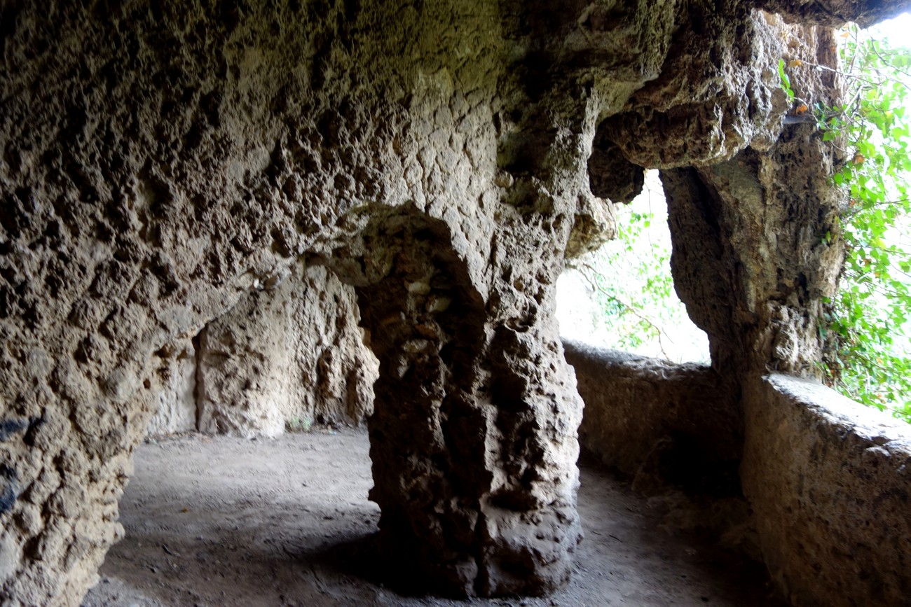 Вилла Грегориана - гроты и пещеры
