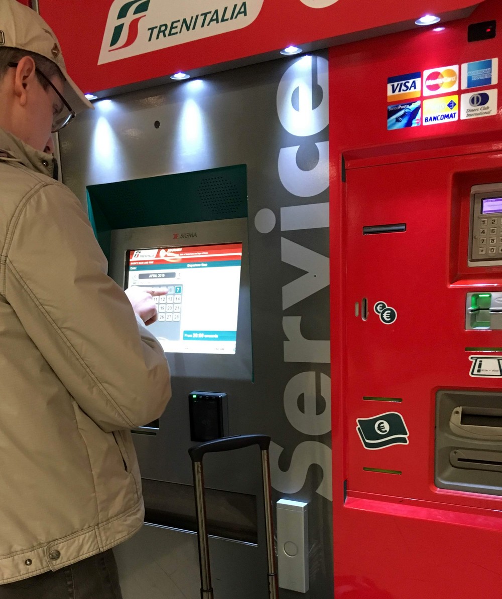 Покупка билета через автомат в Риме