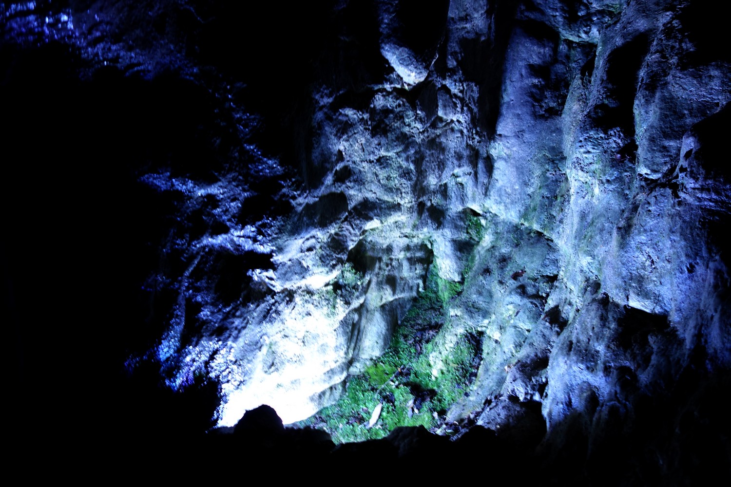 Ущелье к водопаду Каскада ди Вароне