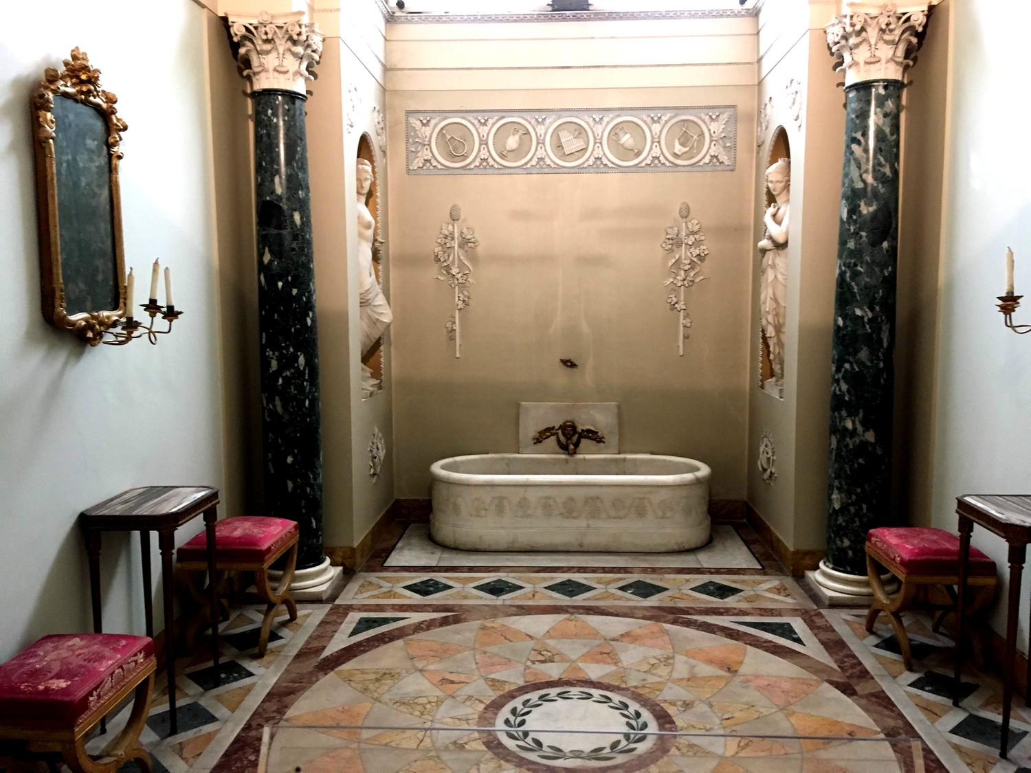Ванна Наполеона в музее Флоренции -дворец Питти