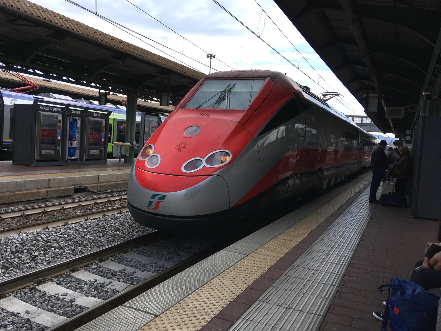 Скоростной поезд а Италии
