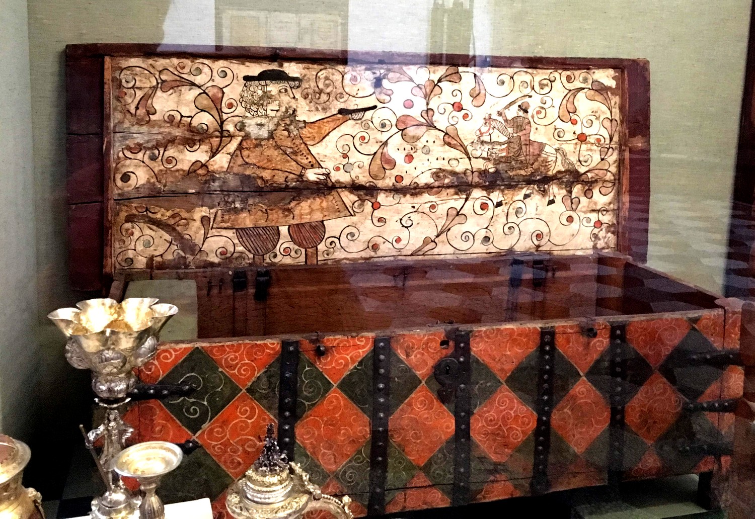 Скамья - сундук 17 века - Исторический музей