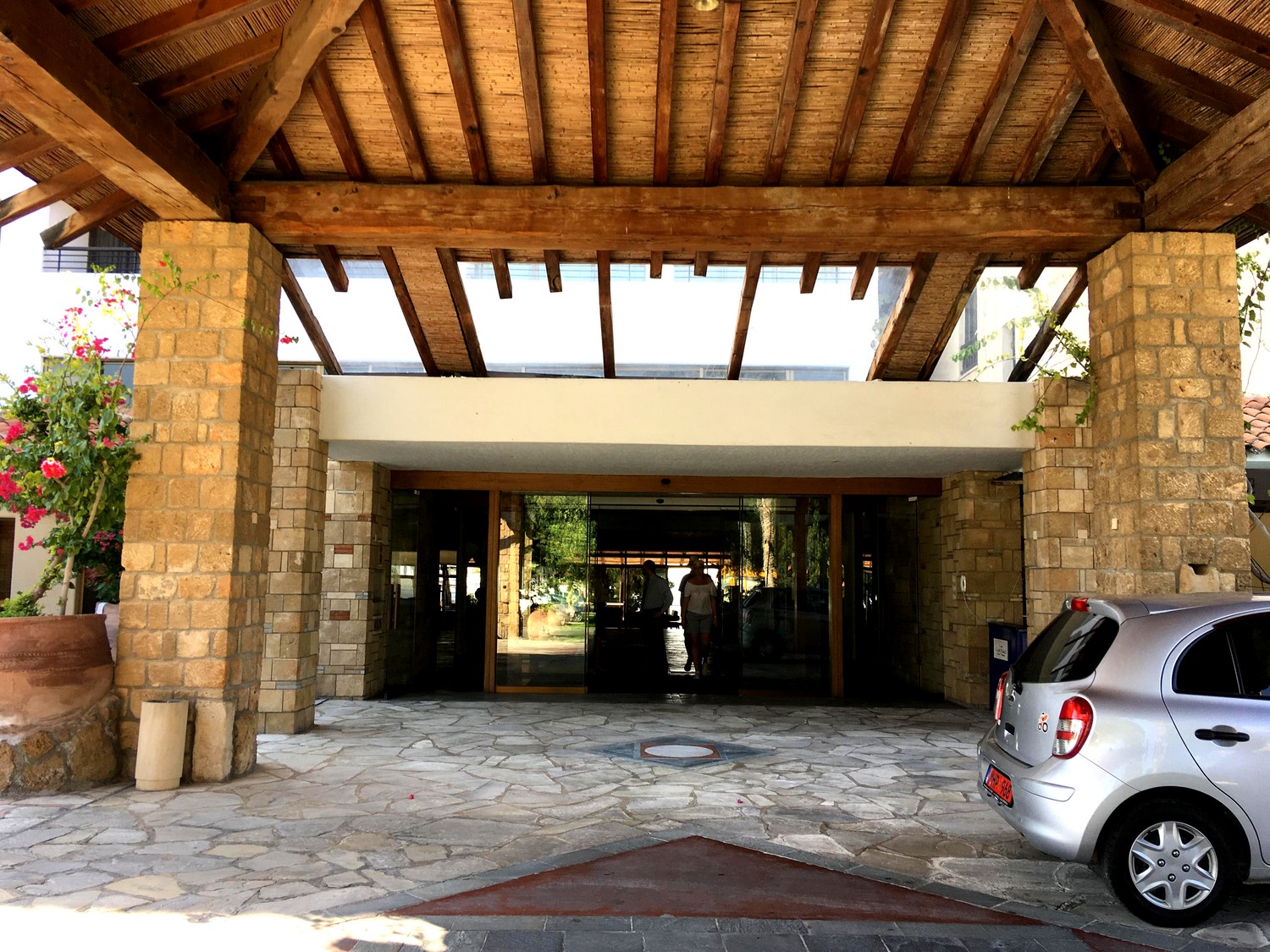 Отель Кипра- Coral Beach Hotel & Resort Cyprus
