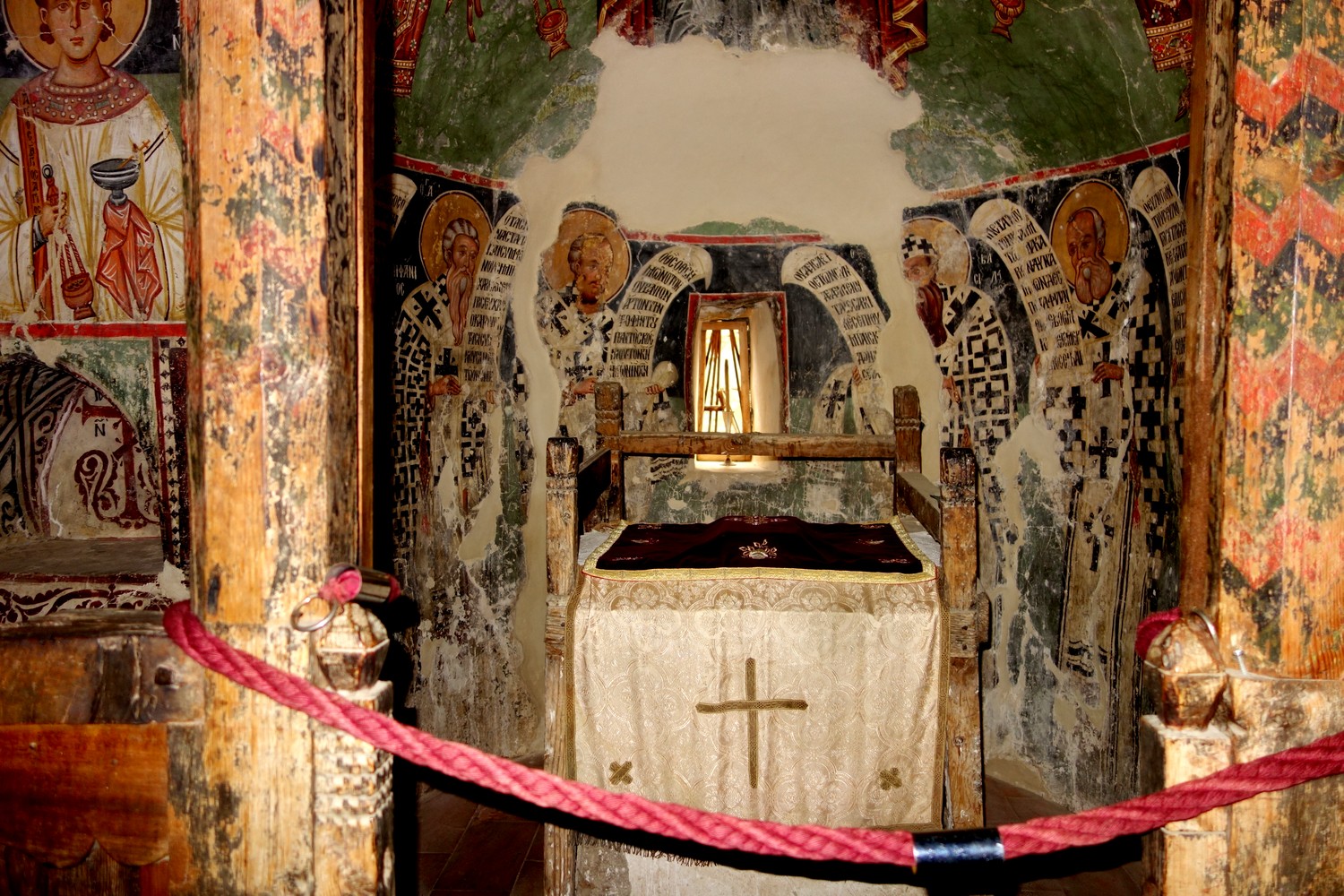 Церковь Архангела Михаила в Педуласе - иконостас