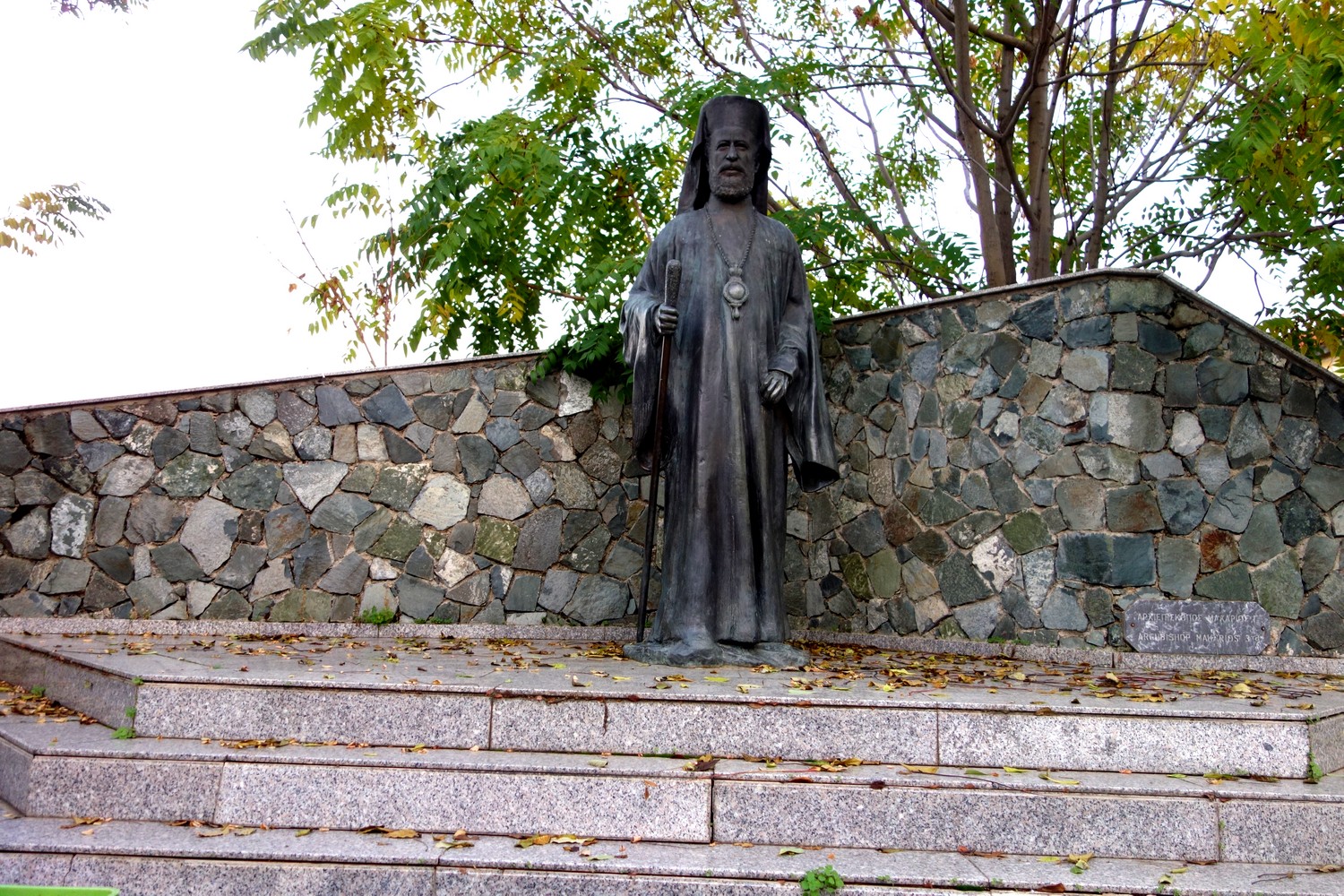Памятник Макариусу – архиепископу и первому президенту Кипраа, 