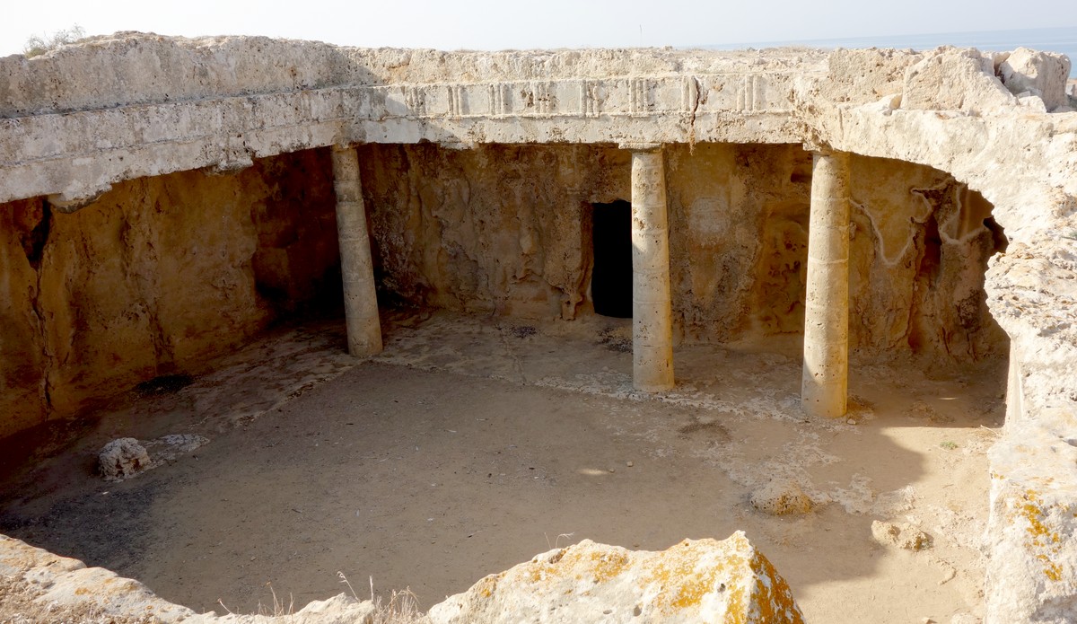 Королевские гробницы в Пафосе - гробница № 7
