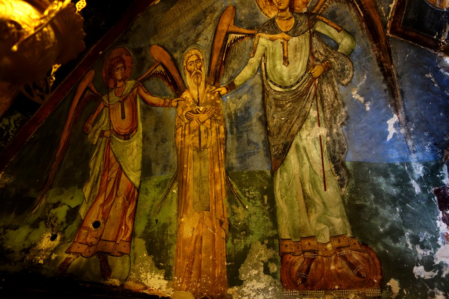 Фреска на которой изображён Св. Неофит рядом с ангелами