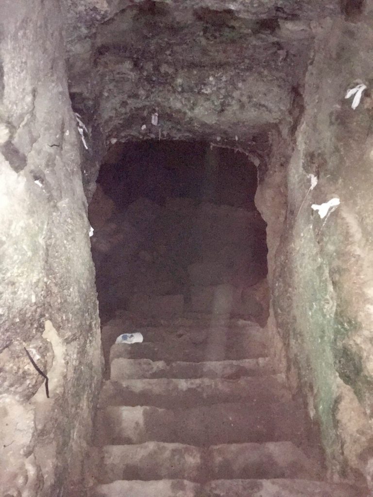 Святой источник в катакомбах Соломонии