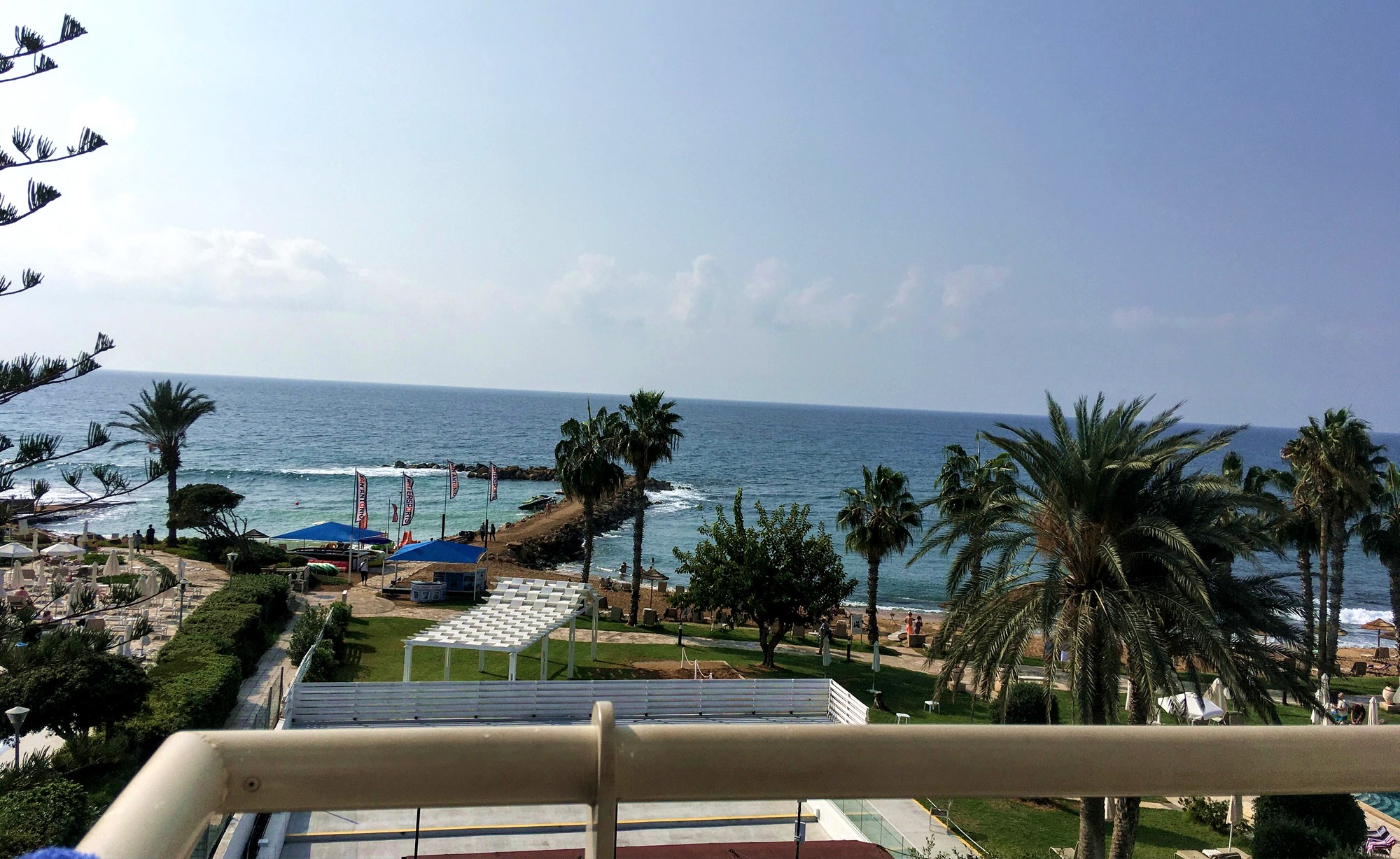 Вид из окна отеля на Кипре