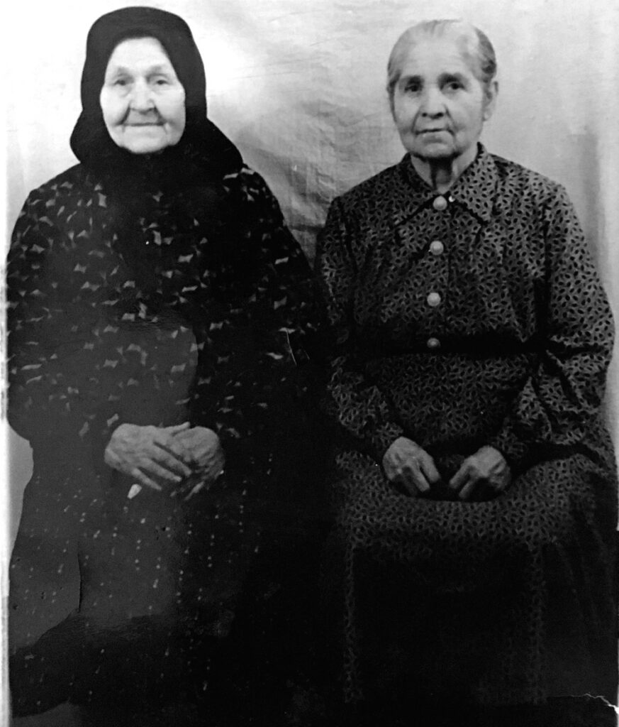 Анна Анисимовна (мать) и Екатерина Антоновна Кудровы
