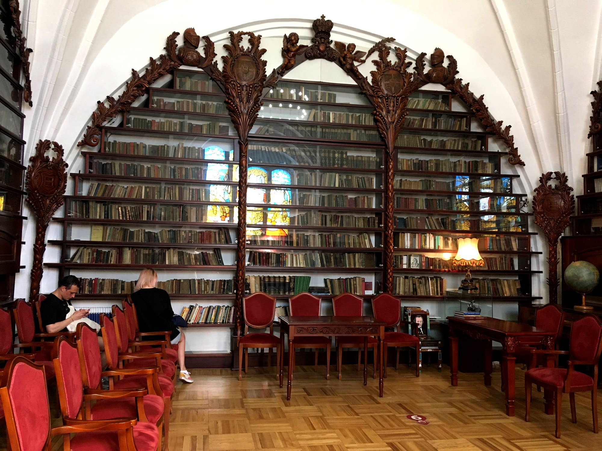 Библиотека графов фон Валленродтов в соборе Канта