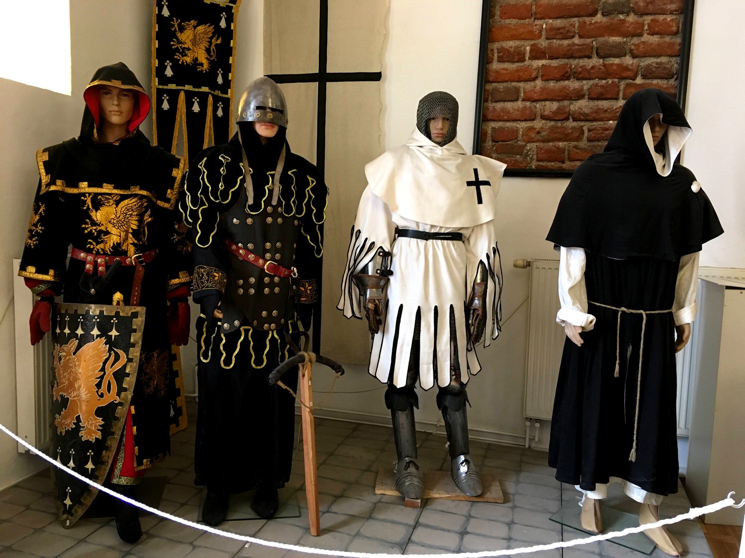 Средневековая одежда