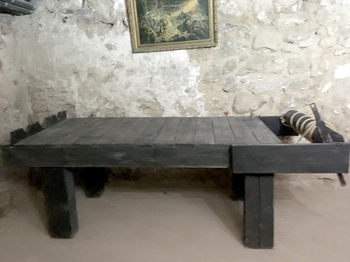 "Дыба-ложе"- музей инквизиции в Янтарном замке