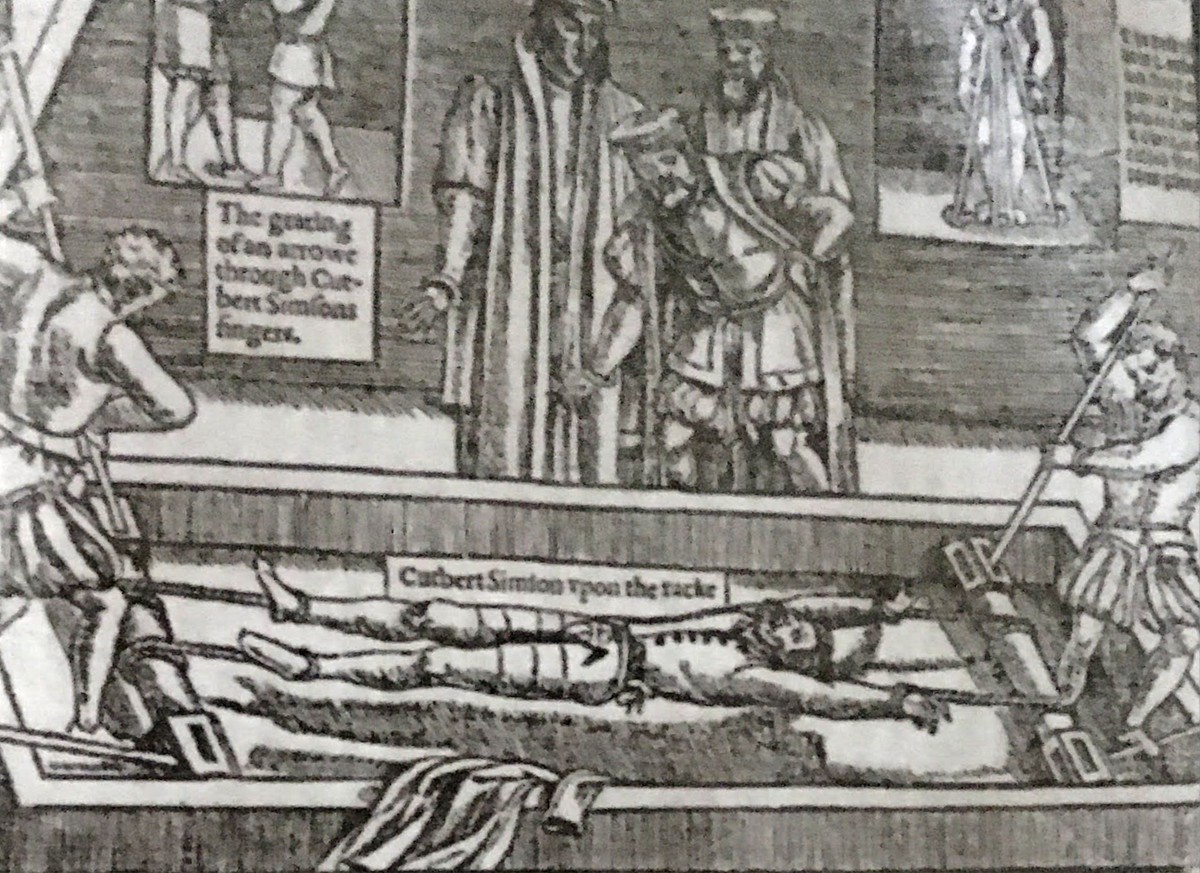 Дыба -ложе в музее инквизиции Янтарныйзамок