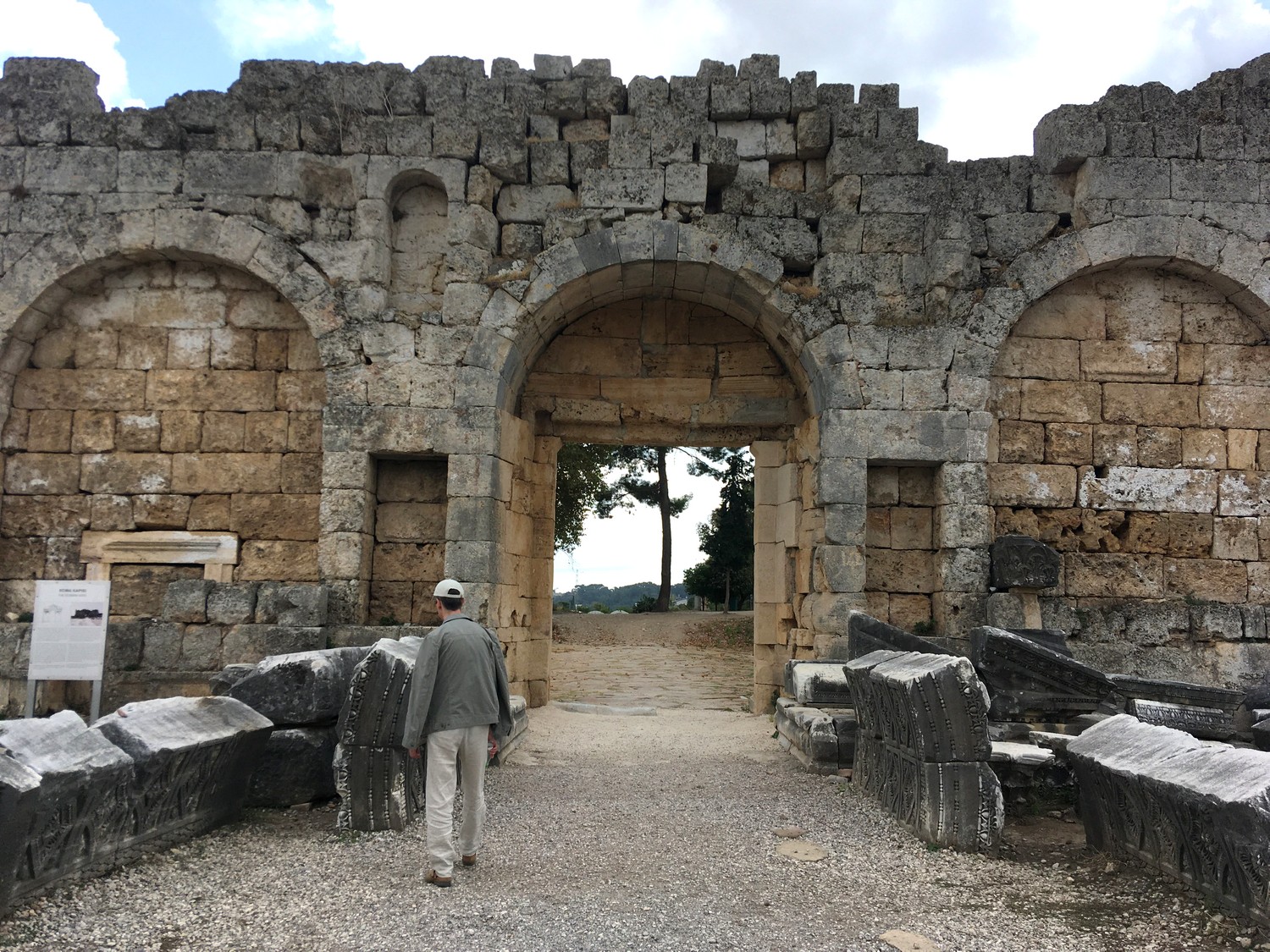 Перге - Римские ворота